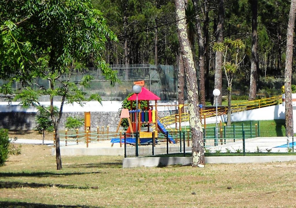 Parque De Campismo Orbitur Valado Hotel Nazaré Buitenkant foto