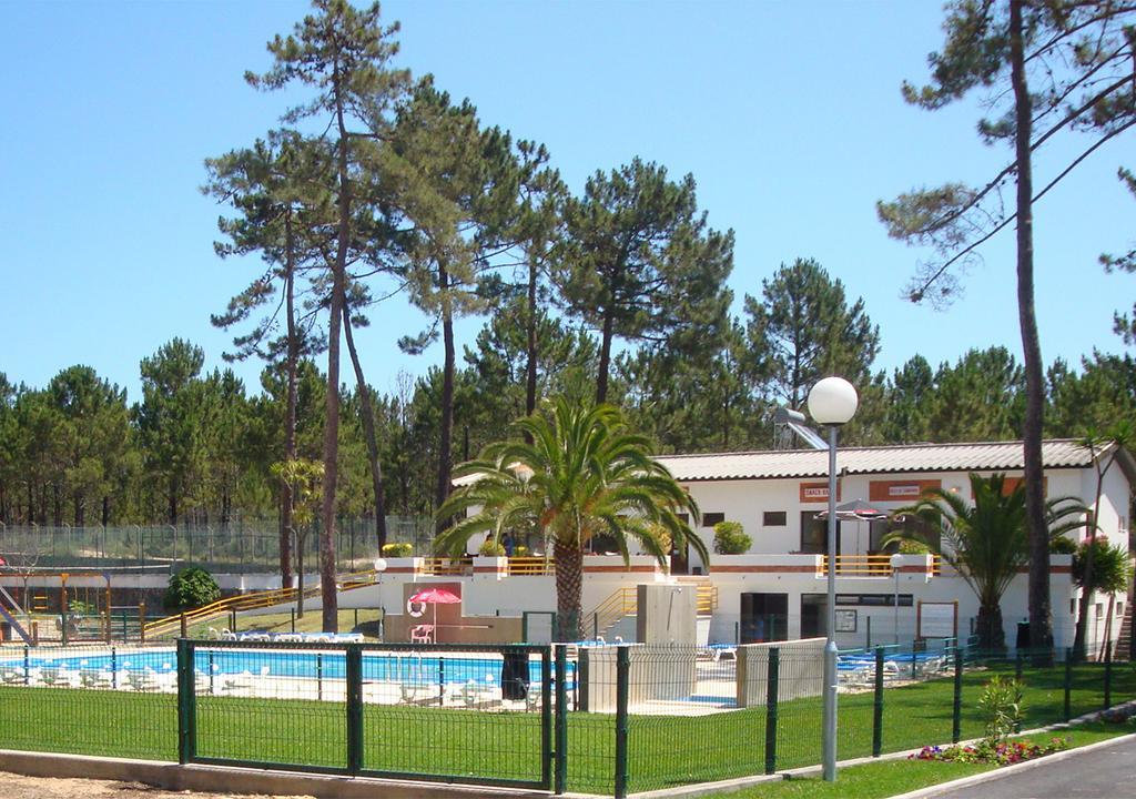 Parque De Campismo Orbitur Valado Hotel Nazaré Buitenkant foto